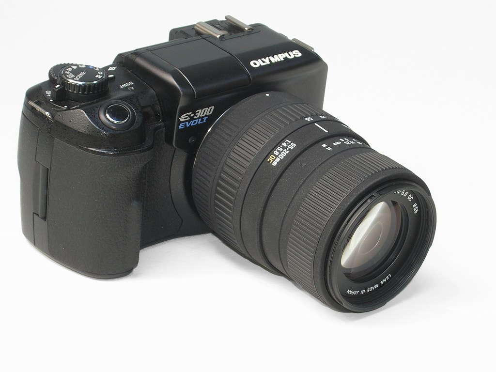 wrotniak.net: Sigma 55-200 mm F/4-5.6 DC Lens for Olympus E-System 